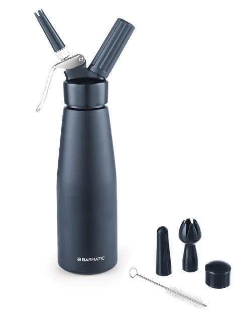 Siphon Für Schlagsahne In Schwarz Von CHEFGASTRO 1 Siphon Für Schlagsahne In Schwarz Von CHEFGASTRO